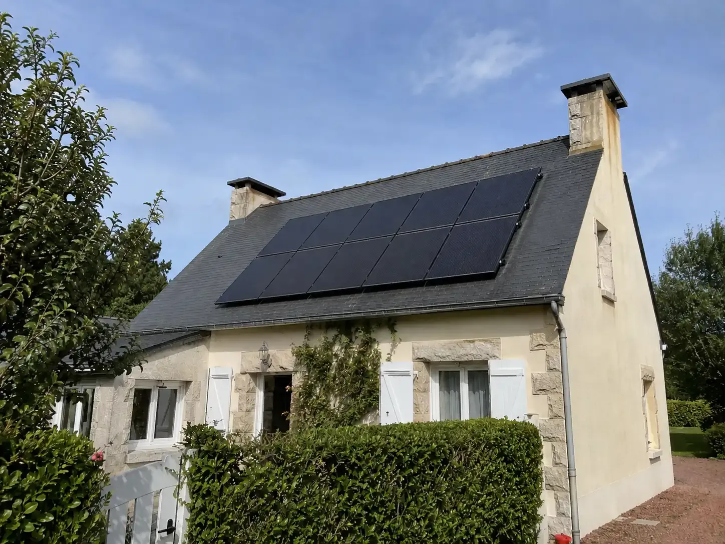 Image panneaux solaires photovoltaiques 4 panneaux photovoltaiques 83